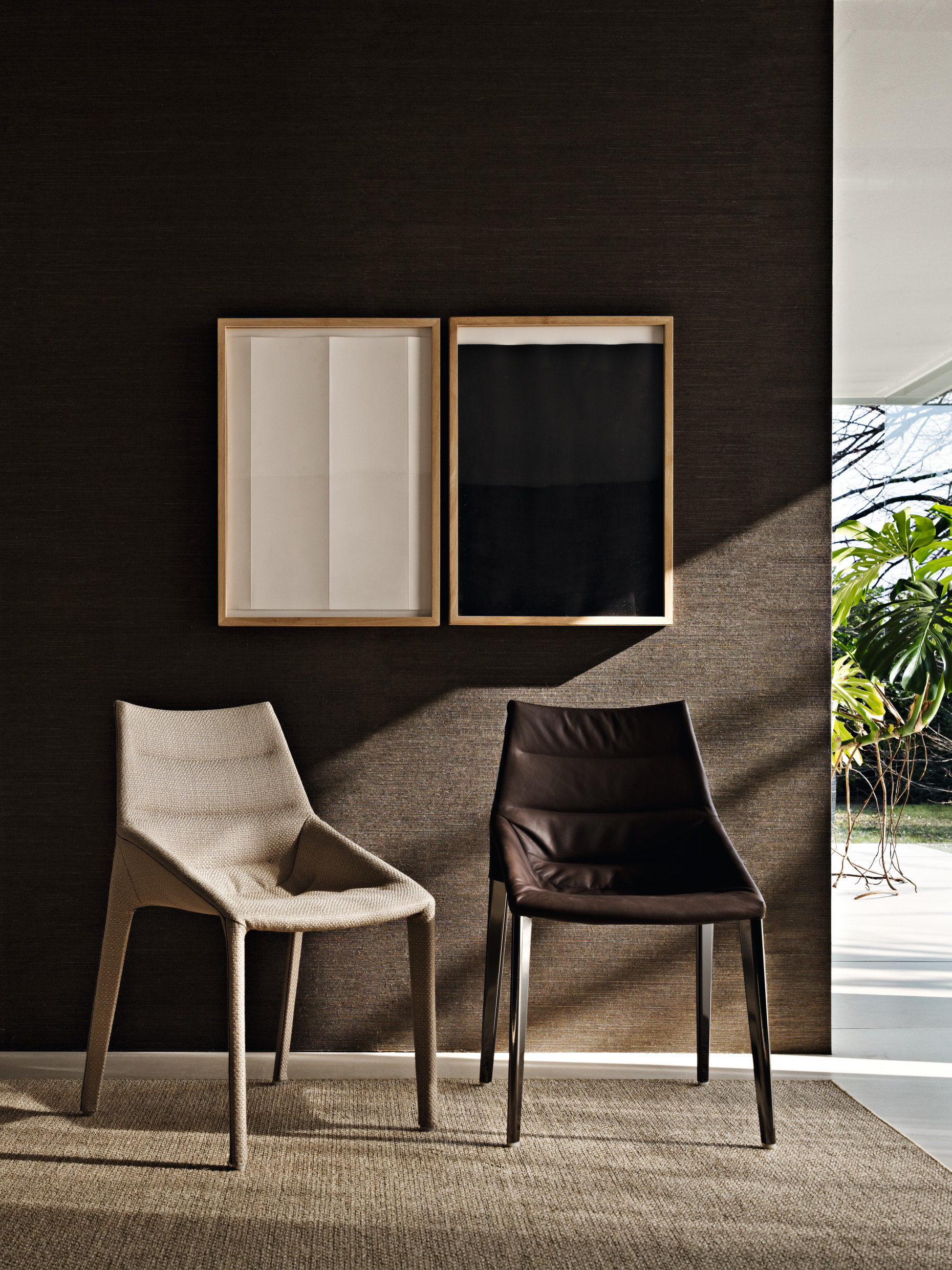 0000_PH_Col_Set_Outline_Chairs_Indoor_01-2.jpg 0000_PH_Col_Set_Outline_Chairs_Indoor_01-2.jpg